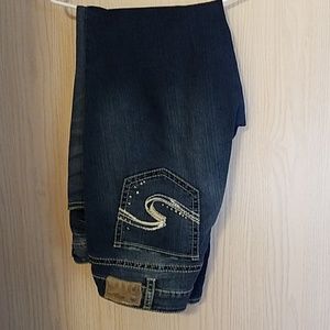 Silver Jeans Suki Mid-Rise Slim Boot